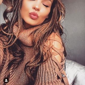 Gorgeous crop knit sweater turtleneck lace up S